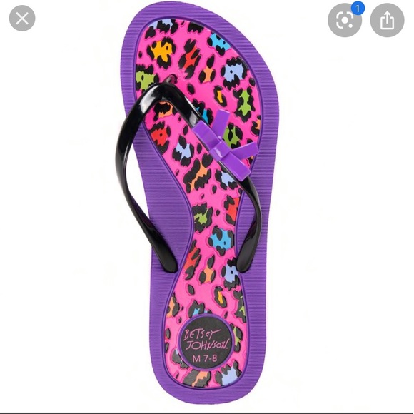 betsey johnson flip flops